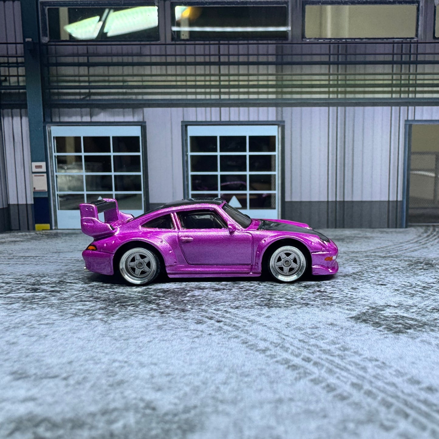 Pink Porsche 993 GT2