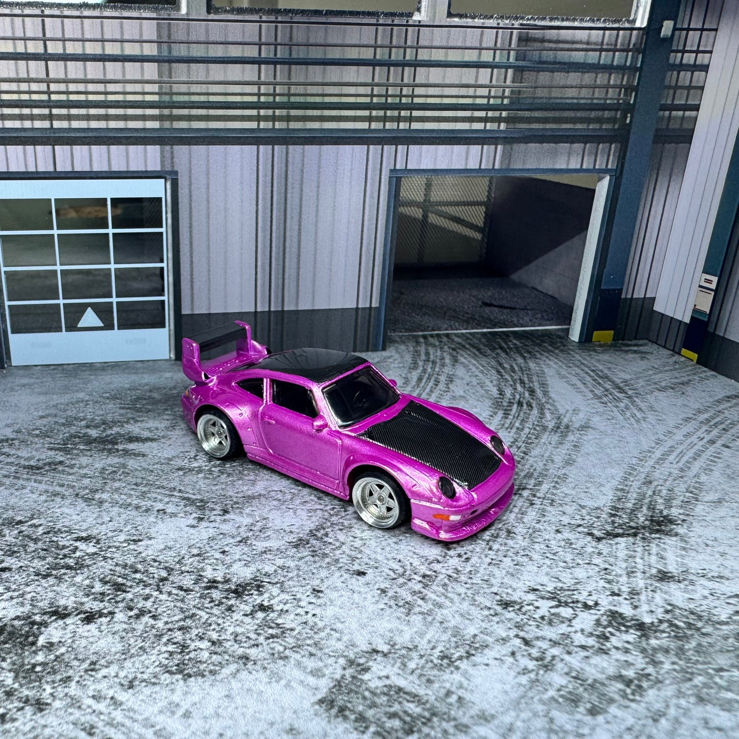 Pink Porsche 993 GT2