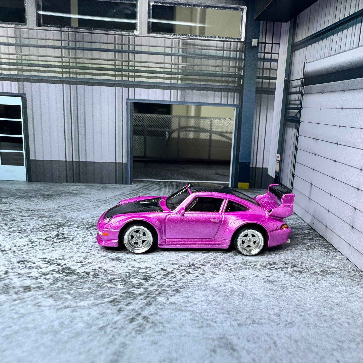 Pink Porsche 993 GT2